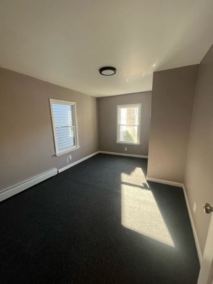 40 E Ridge St - Photo 7 of 10