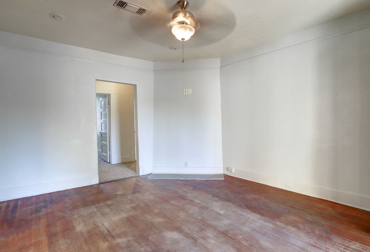 1610 Beech St - Photo 3 of 8