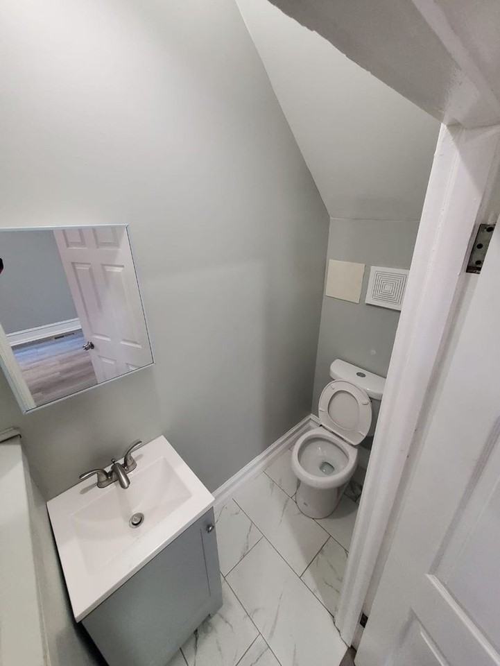 5642 Larchwood Ave - Photo 3 of 19