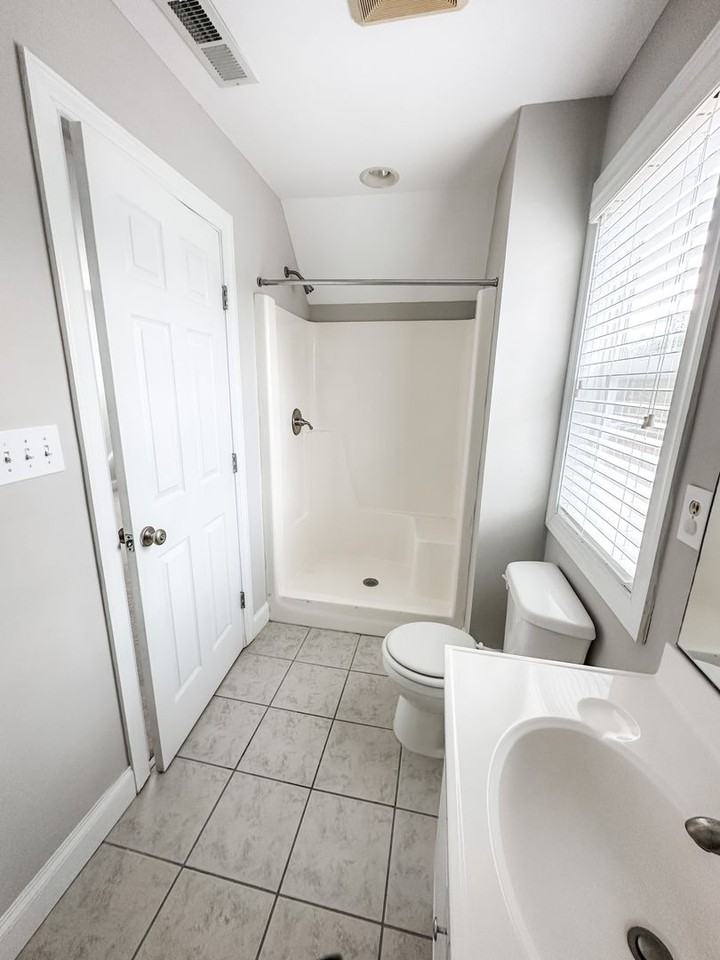 5033 Gorham Ave - Photo 2 of 28