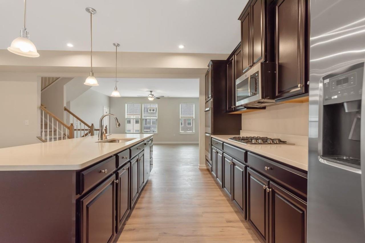 1232 Channing Park Cir - Photo 7 of 40