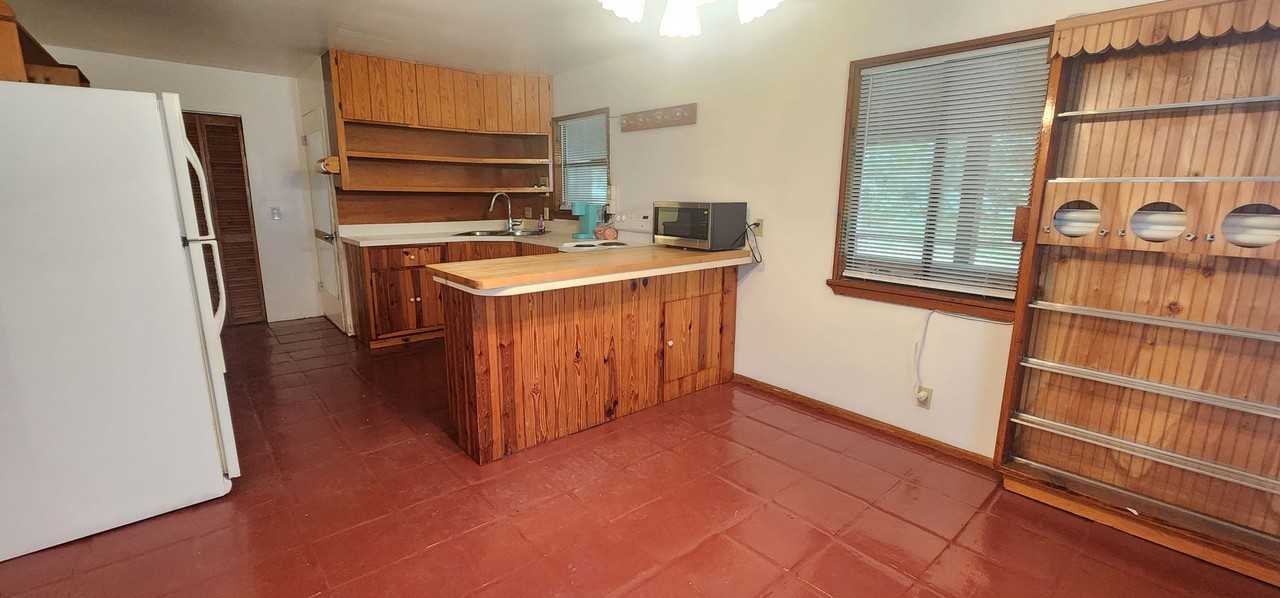 4760 Se 30th Ct - Photo 5 of 18