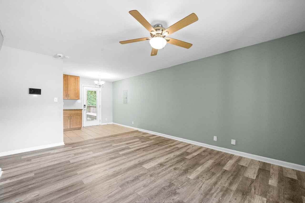 573 Kathryn Ct - Photo 5 of 24