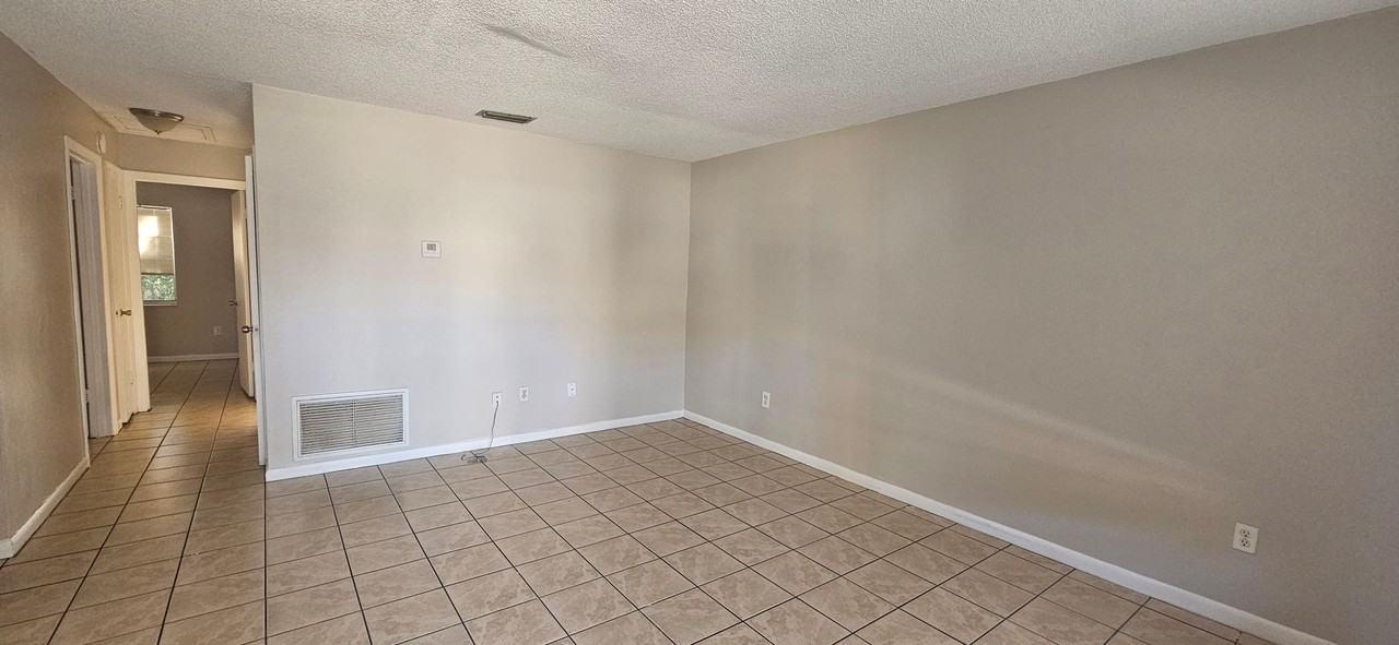 339 S Osceola St - Photo 2 of 9