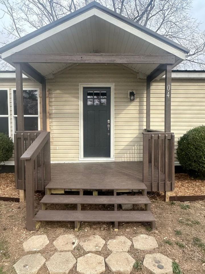 204 S Main St - Photo 3 of 20