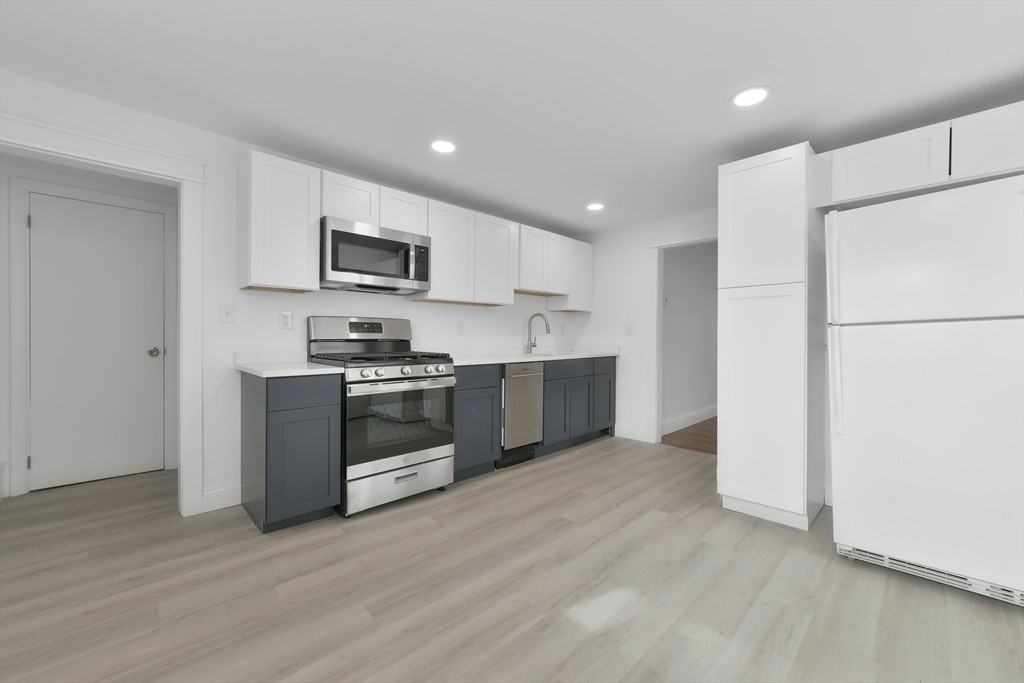 1812 River St #1 - Photo 2 of 14