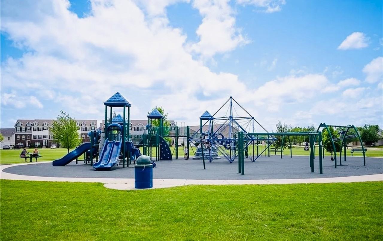 619 Nantucket Pl - Photo 3 of 29