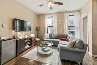 1214 W Melrose St #CH - Photo 1 of 1