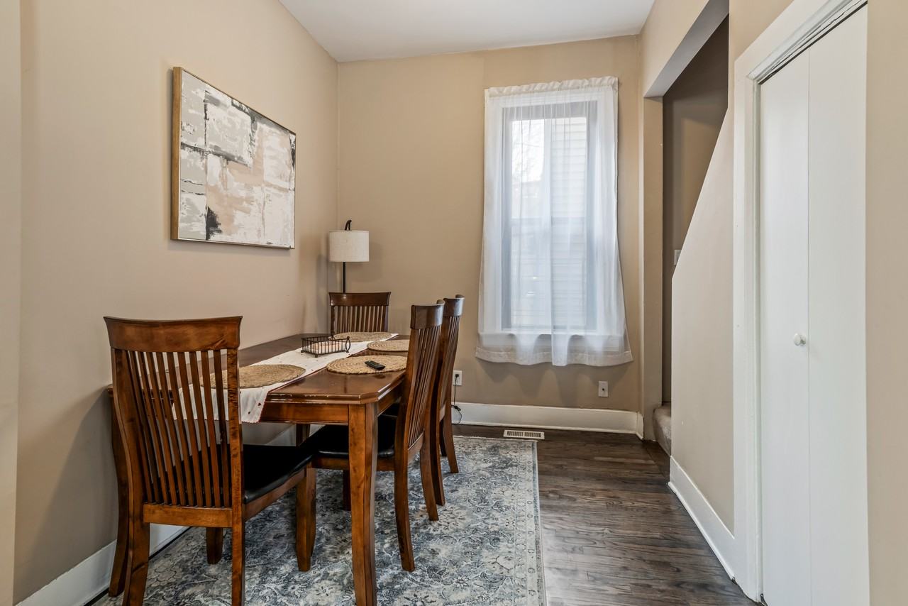 1214 W Melrose St #CH - Photo 5 of 11