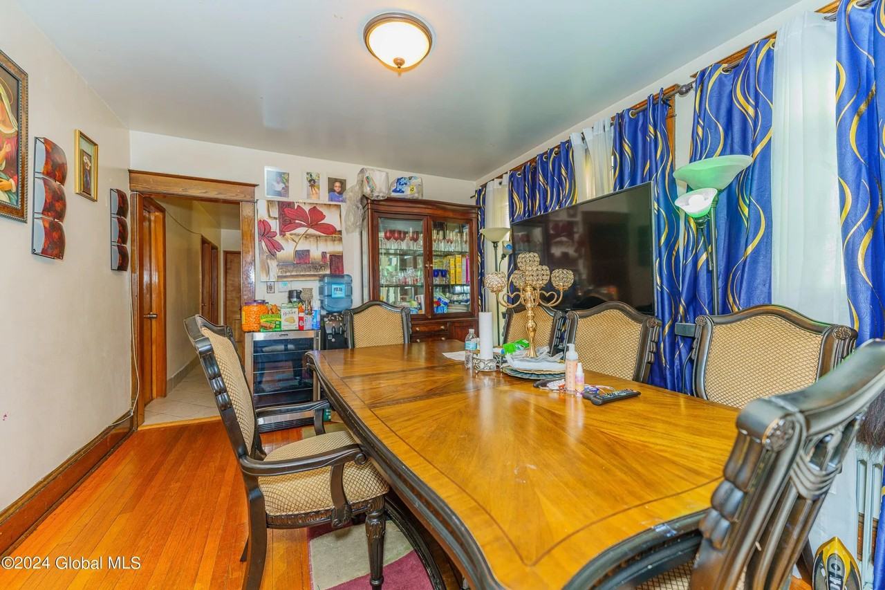 792 Washington Ave #2 - Photo 6 of 12