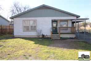 featured image of 1003 Estelle Ave