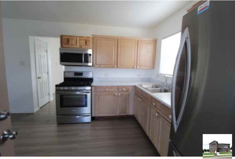 1003 Estelle Ave - Photo 4 of 11