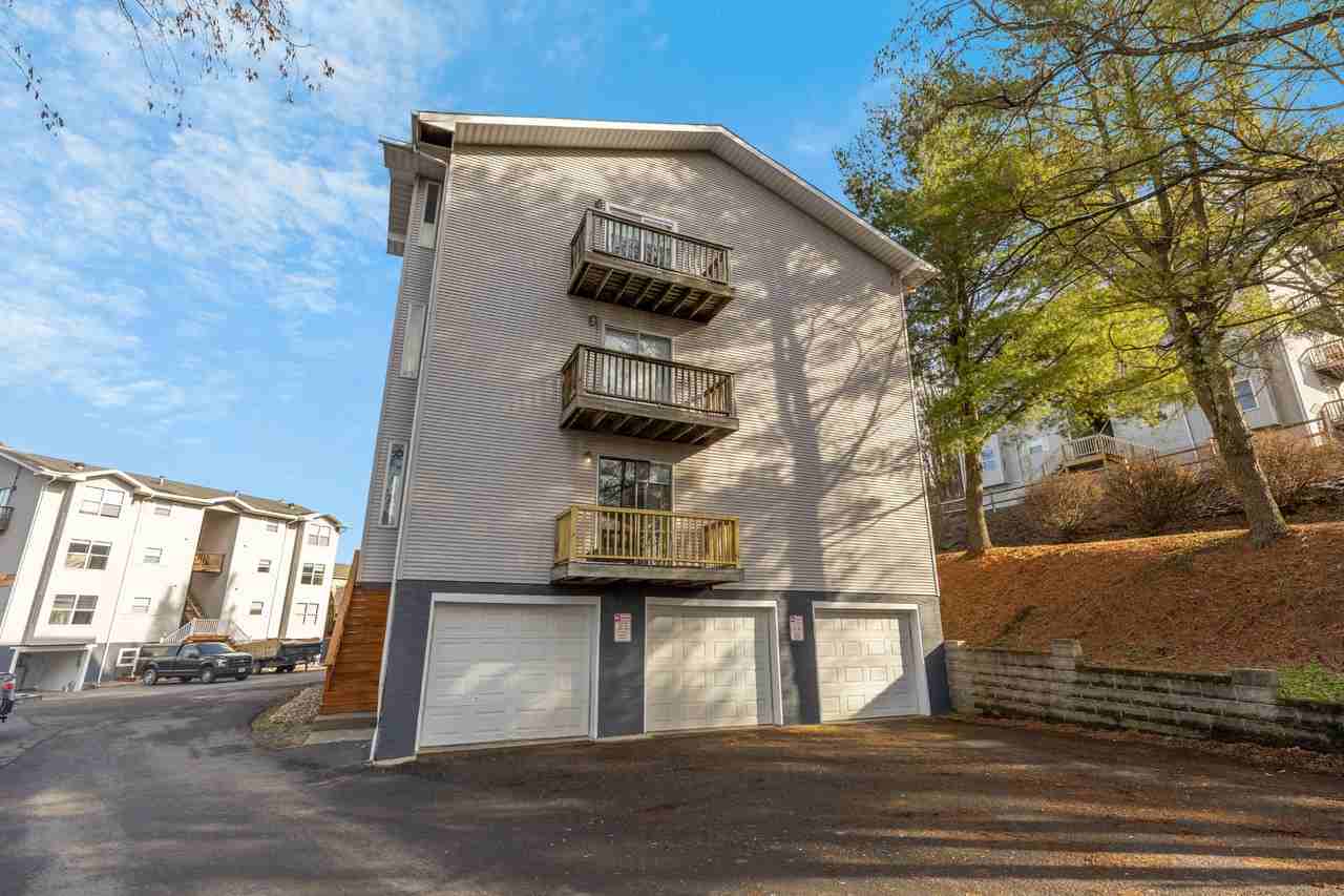 300 Stewart Ln #18 - Photo 3 of 12