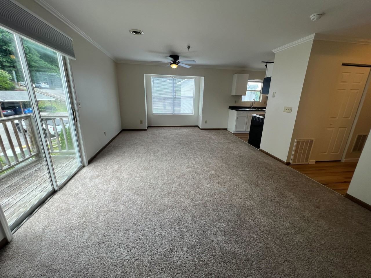 300 Stewart Ln #18 - Photo 6 of 12