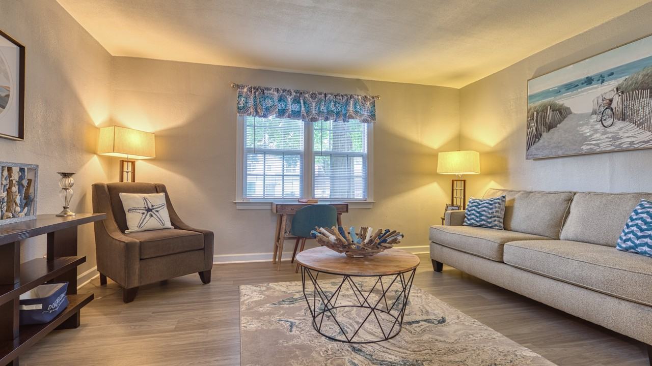 Bondale - Photo 2 of 14