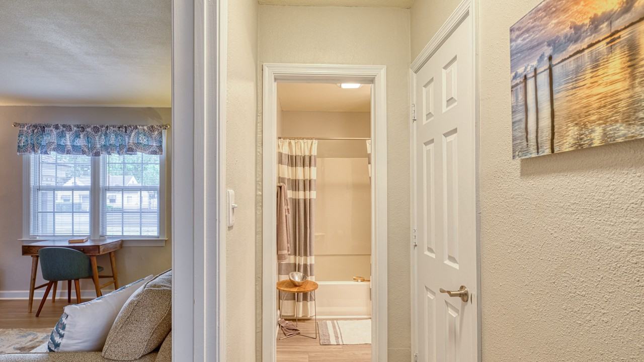 Bondale - Photo 3 of 14