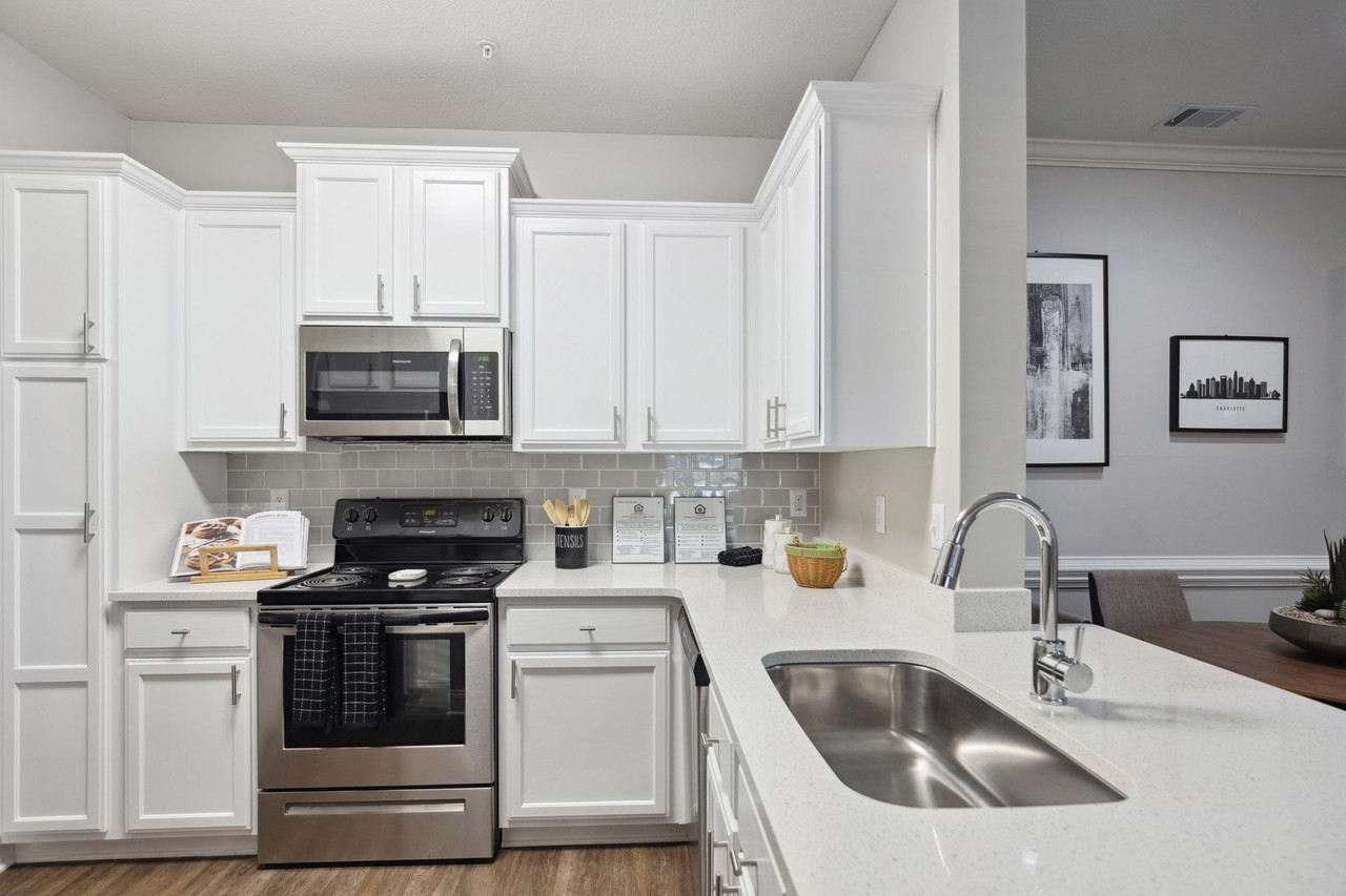 Enclave at Rivergate - Photo 2 of 50