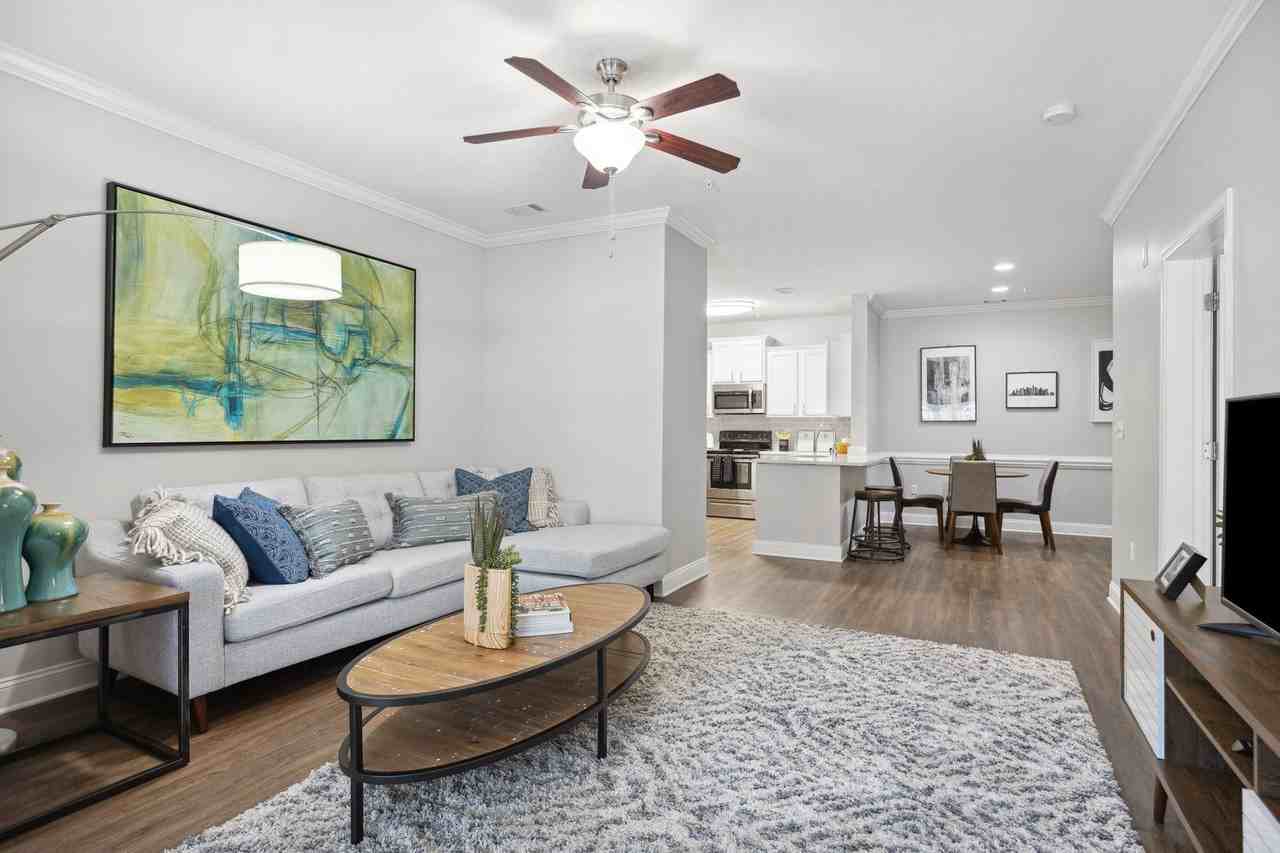 Enclave at Rivergate - Photo 7 of 50