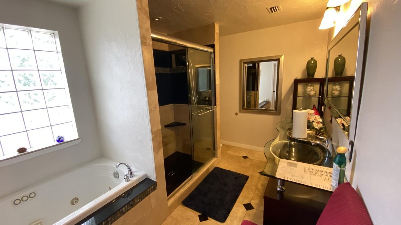 Tuttle Avenue - Photo 4 of 17