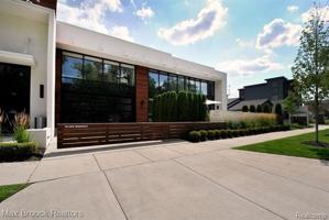 featured image of 590 E Harrison Ave