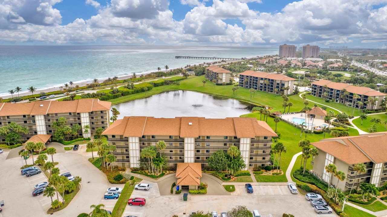 201 S Seas Dr #302 - Photo 4 of 19