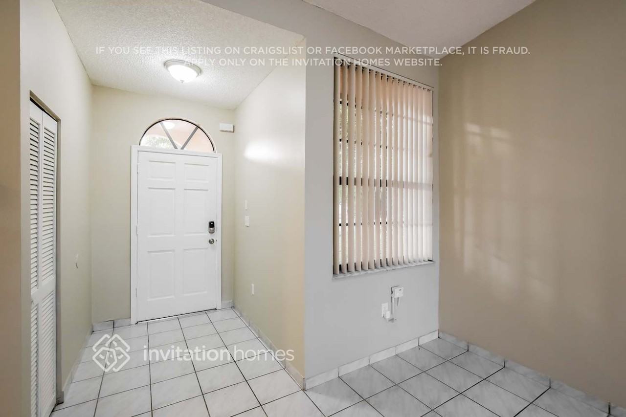 4845 Sw 144th Ct - Photo 3 of 17