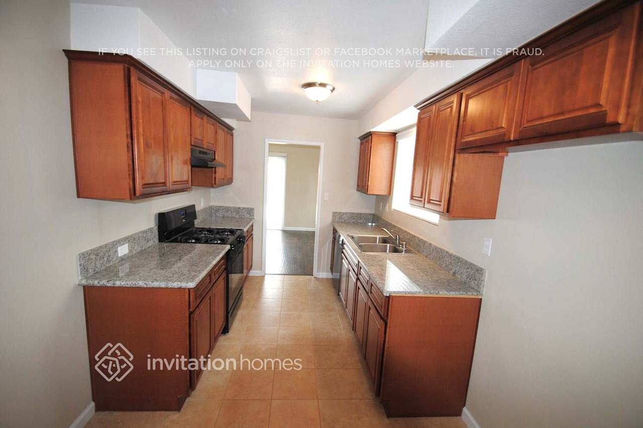 909 Glenshaw Dr - Photo 3 of 14