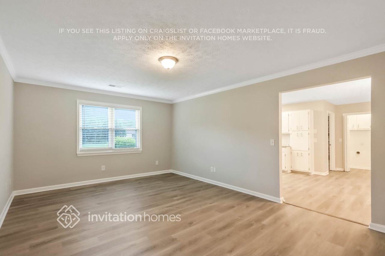 185 Fox Meadow Dr - Photo 3 of 19
