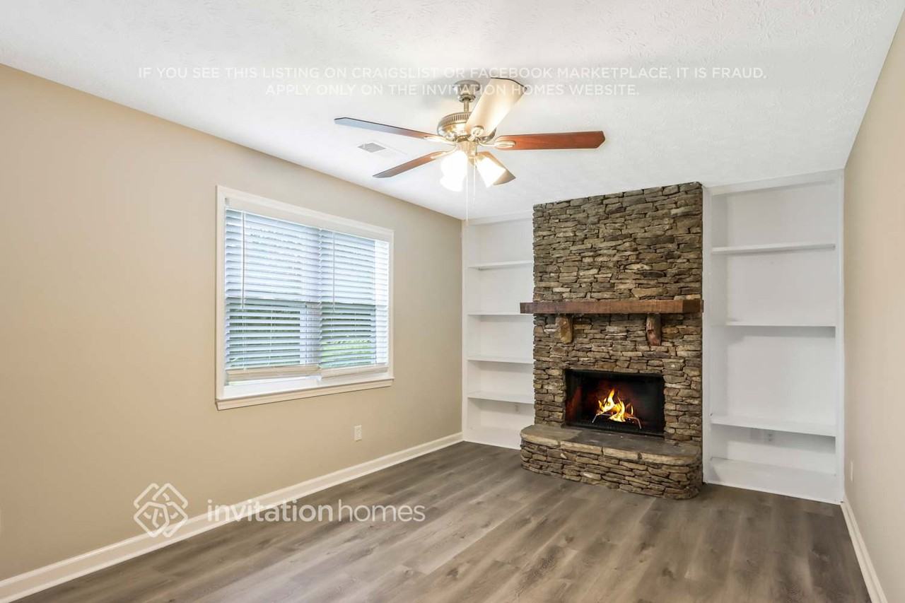 185 Fox Meadow Dr - Photo 4 of 19