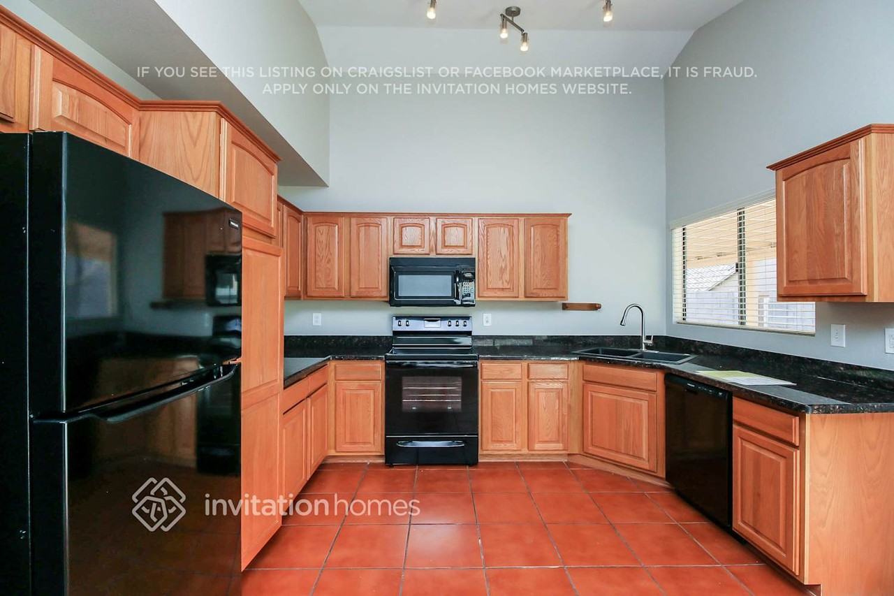 74 S Crestview St - Photo 7 of 16