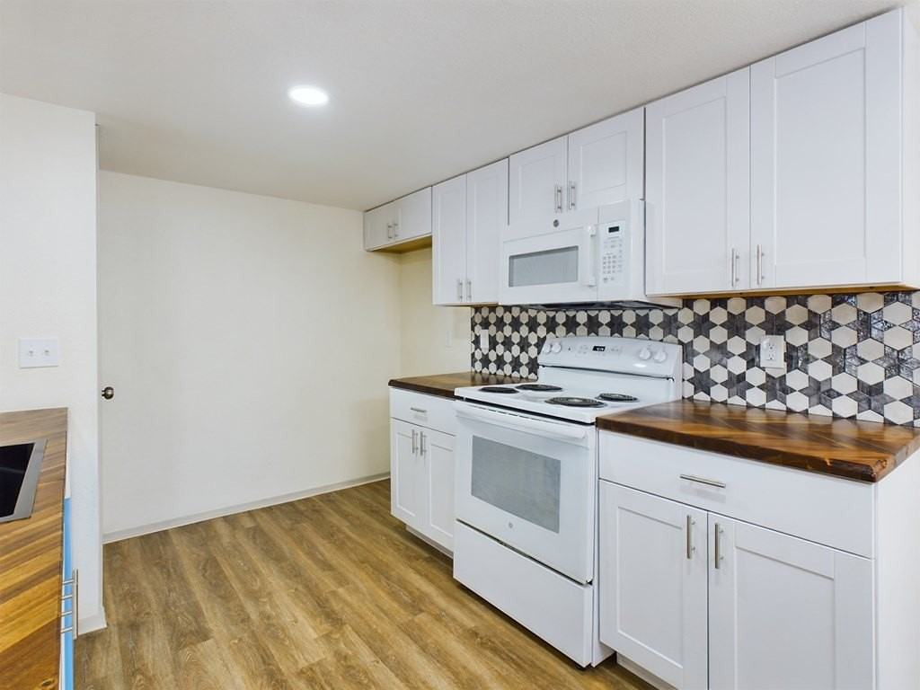 49 Terrace Dr - Photo 3 of 14