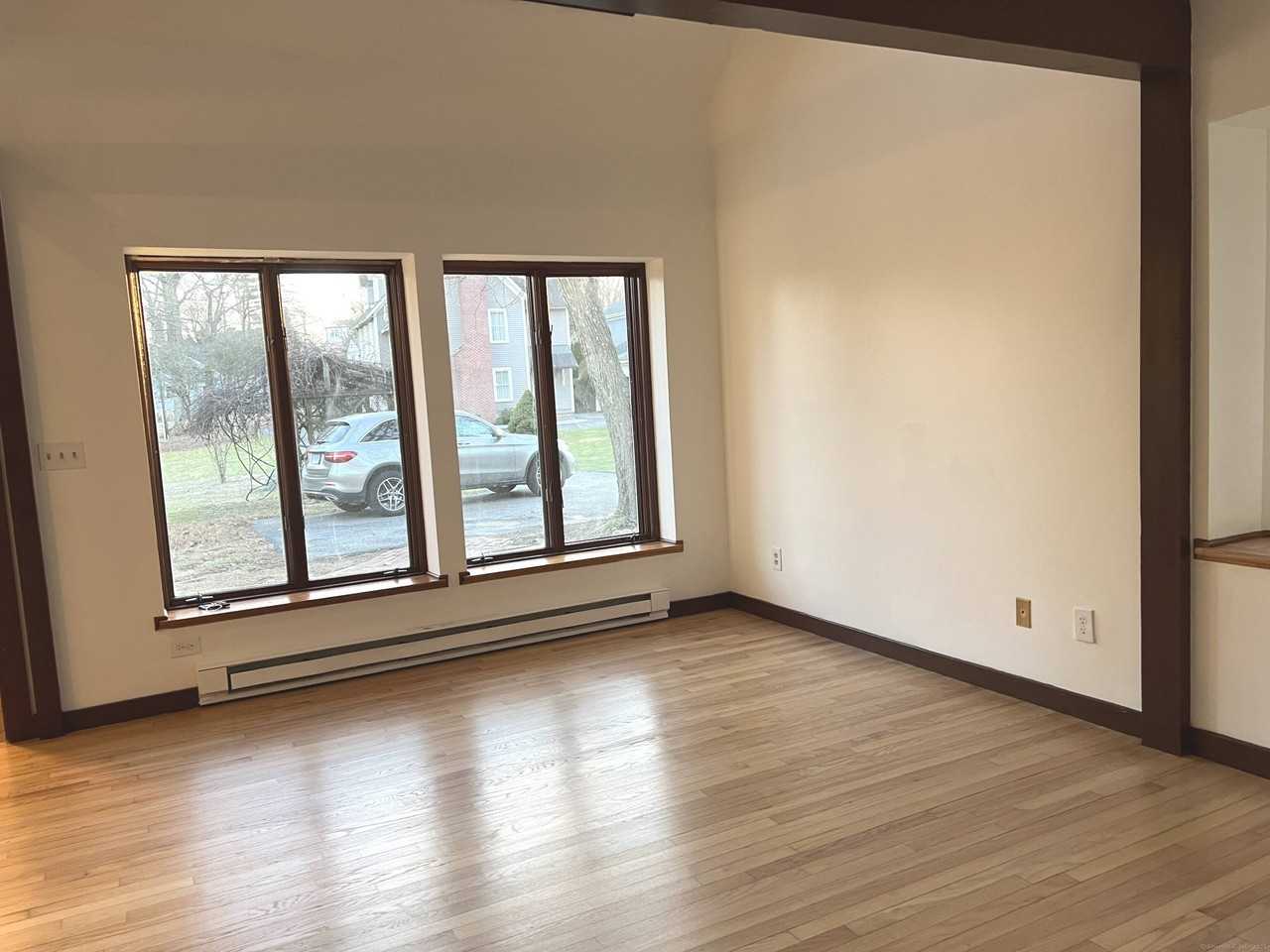 107 Mulberry St - Photo 3 of 36