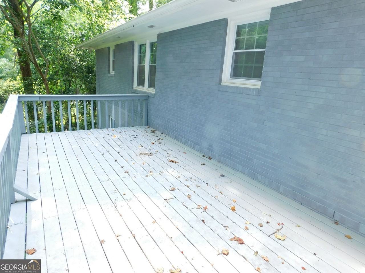 507 Pineridge Dr - Photo 3 of 14