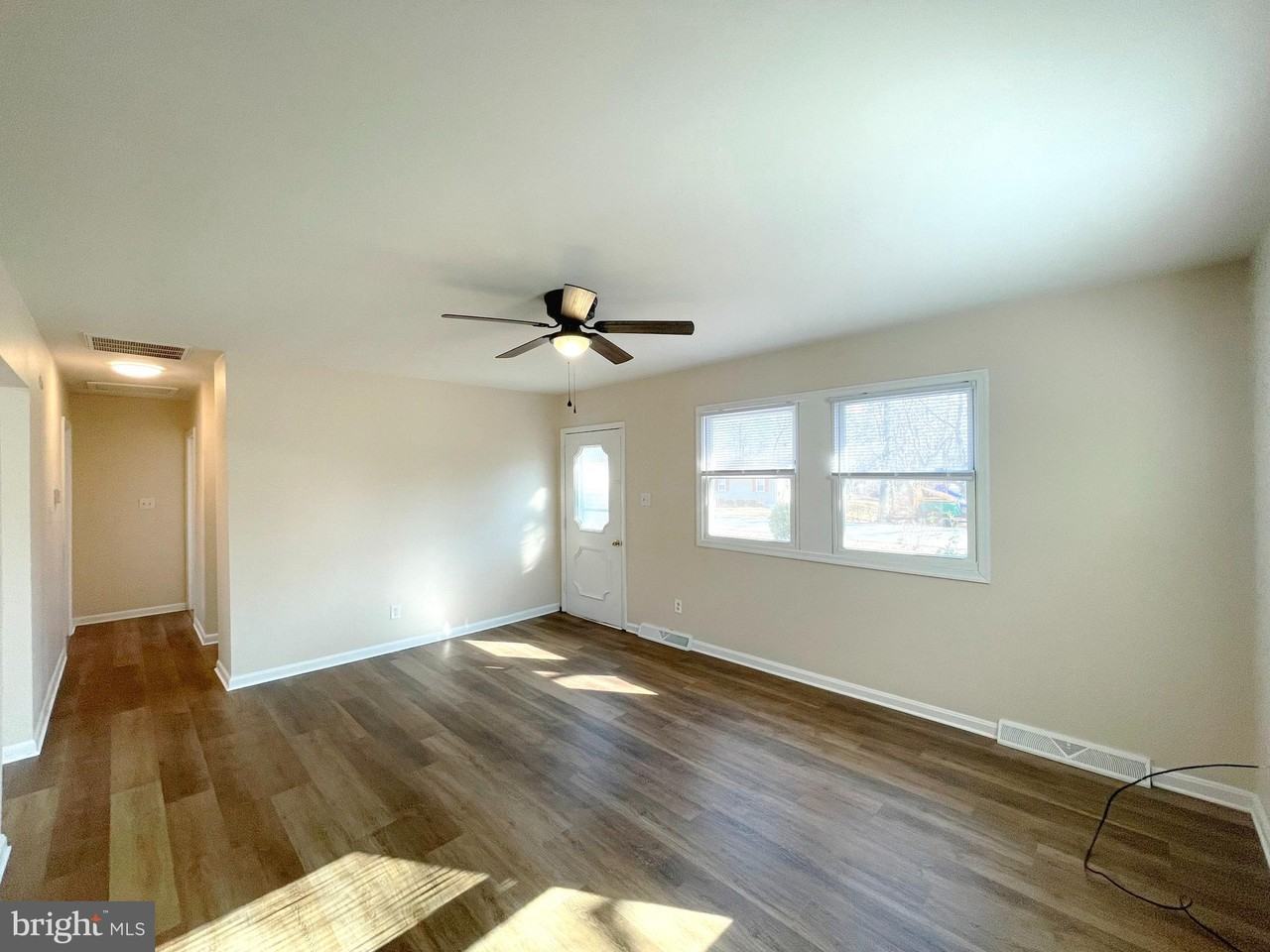 40815 King Dr - Photo 3 of 16