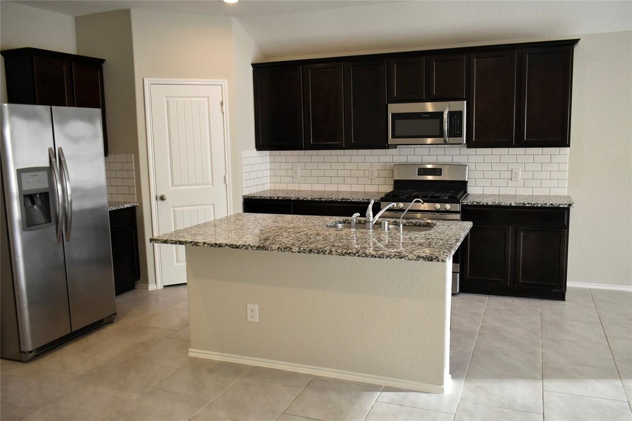 8310 Rose Petals Ln - Photo 3 of 11