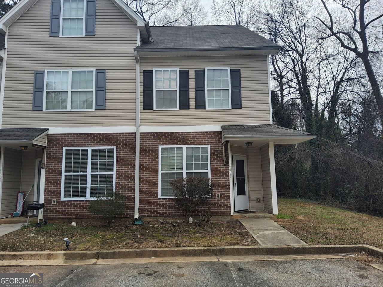 4694 Ernest Dr - Photo 3 of 23