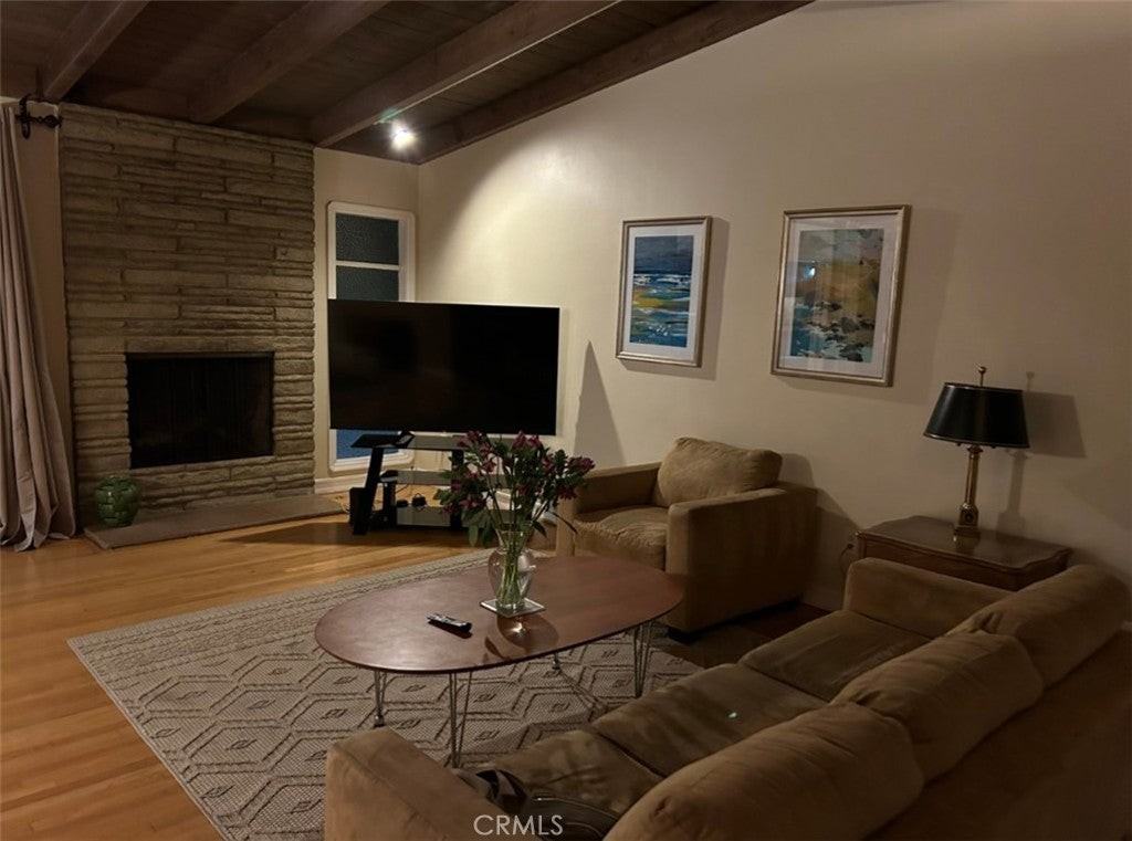 5835 Babbitt Ave - Photo 6 of 23