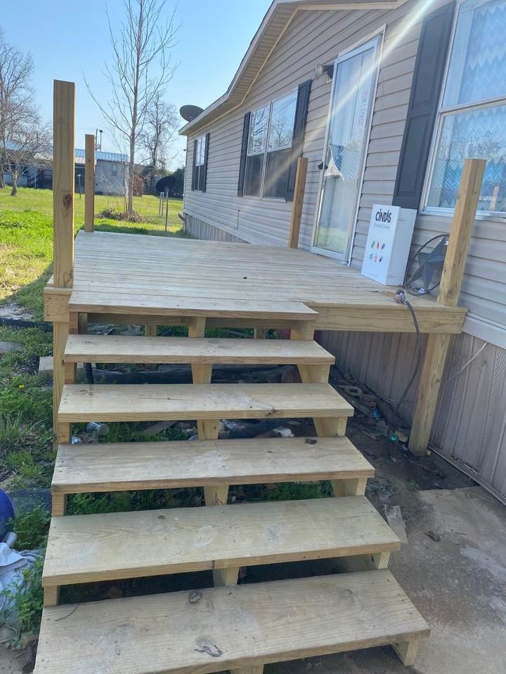 512 Jordan Ave - Photo 3 of 13