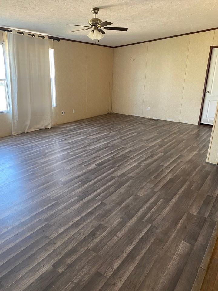 512 Jordan Ave - Photo 7 of 13