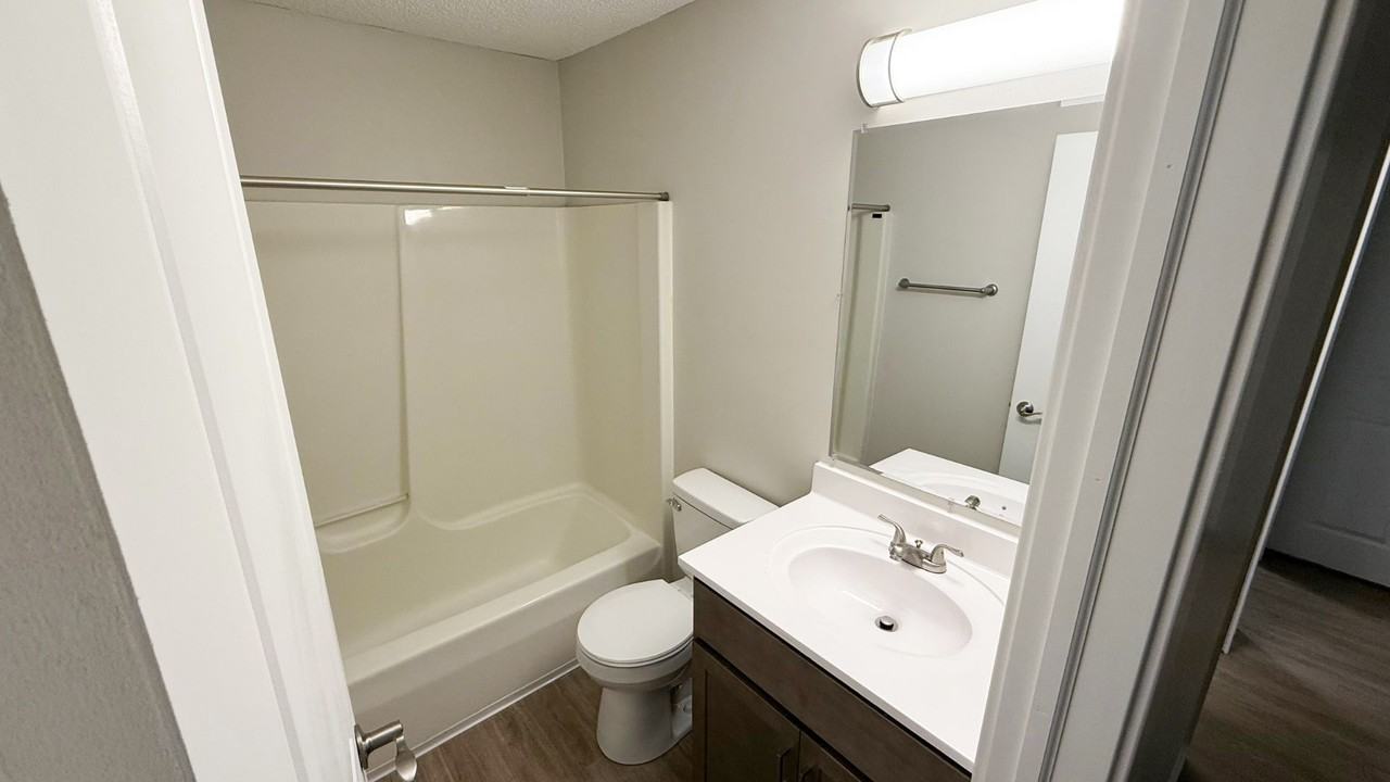 809 W Stoughton - Photo 6 of 50