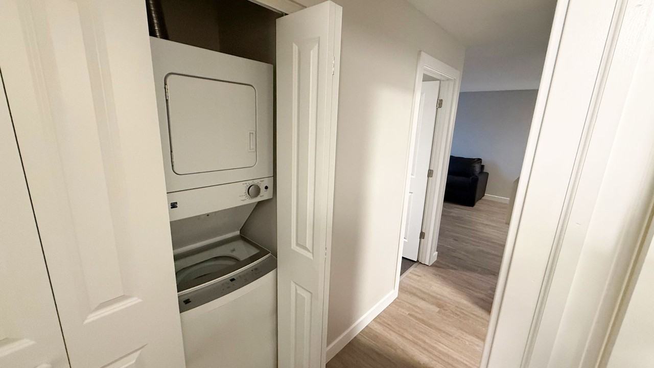 809 W Stoughton - Photo 7 of 50