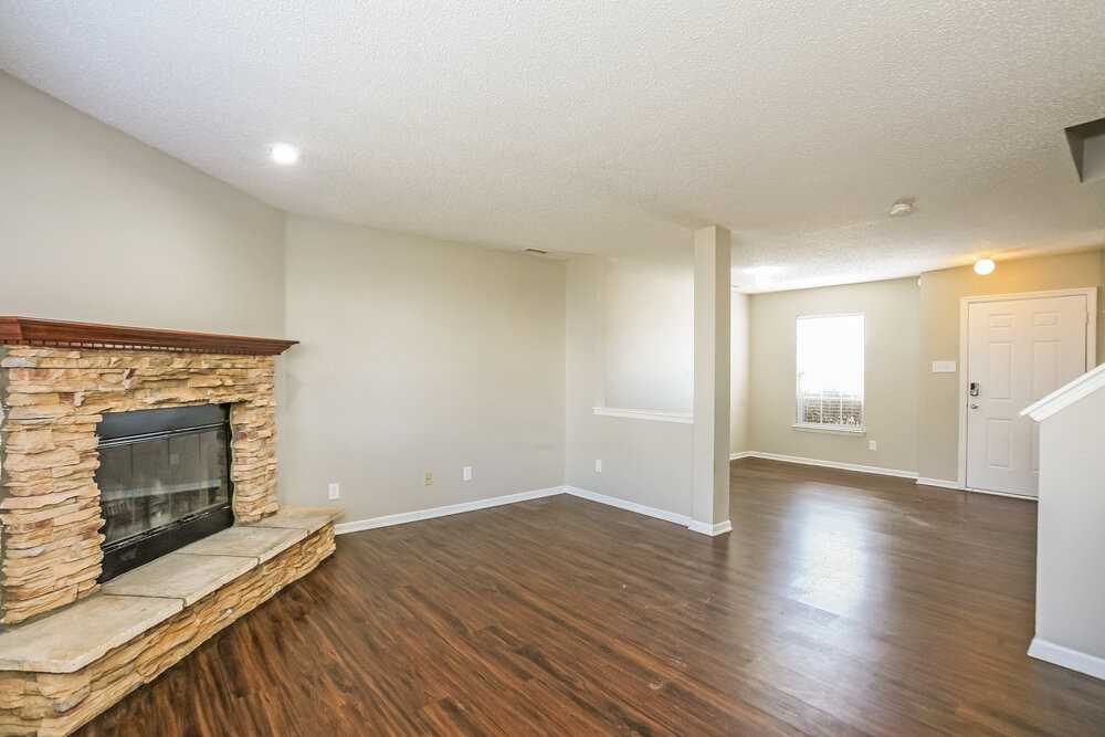 10834 Timothy Ln - Photo 6 of 17