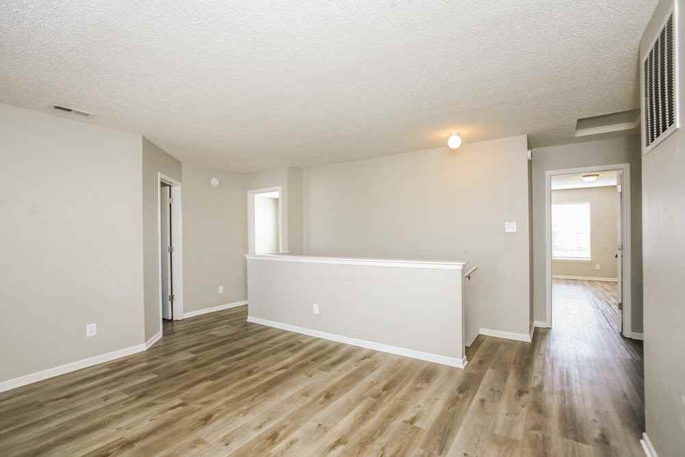 10834 Timothy Ln - Photo 7 of 17