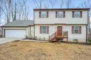 featured image of 15 Valley Brook Dr