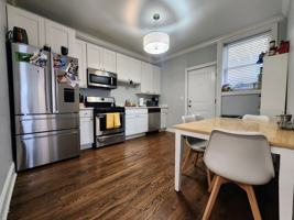 featured image of 717 W Belmont Ave Apt 1r #1R