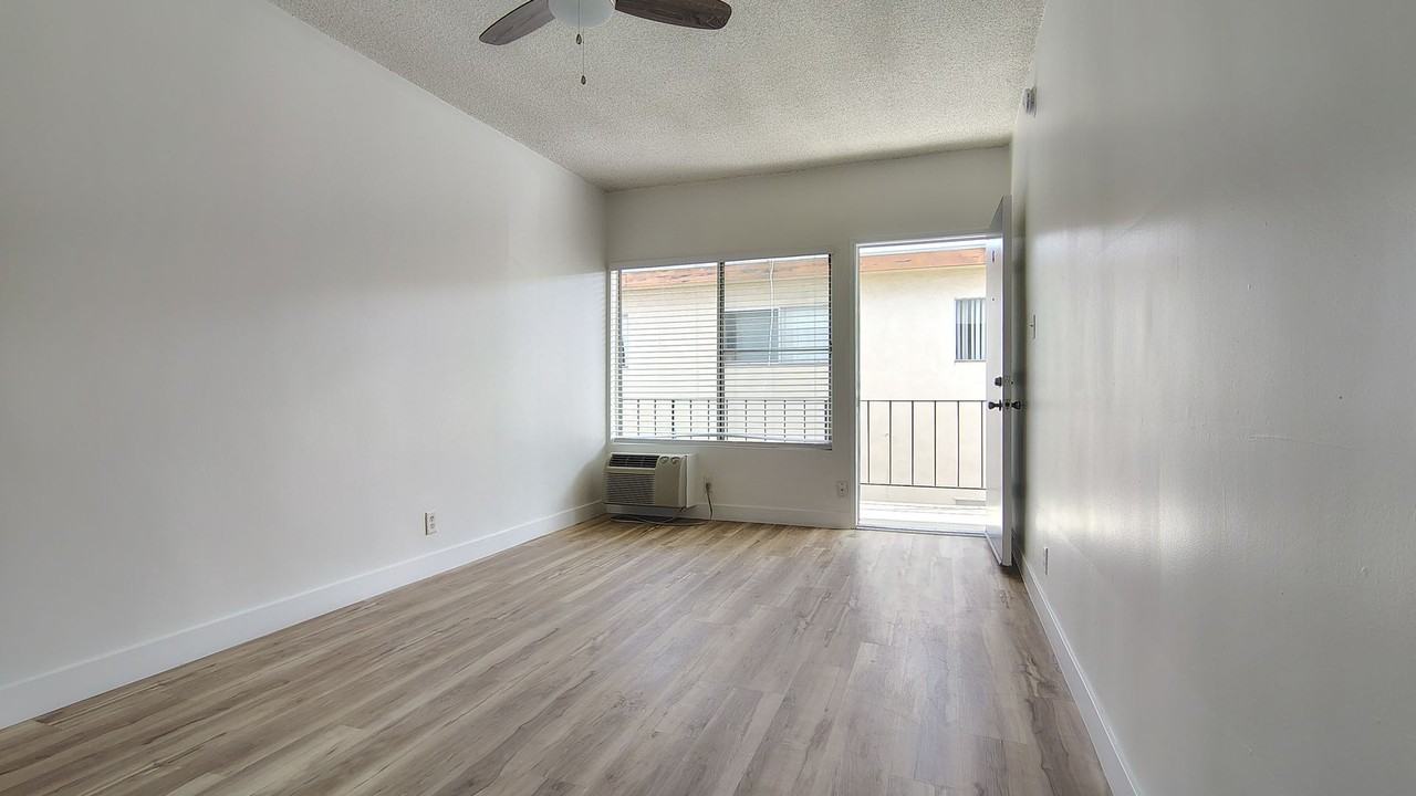 12545 Pacific Ave - Photo 2 of 17