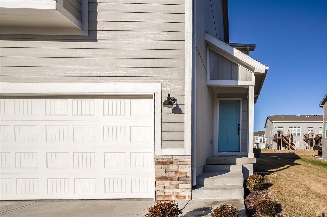 3744 Southwest Maryville Place - Photo 5 of 29