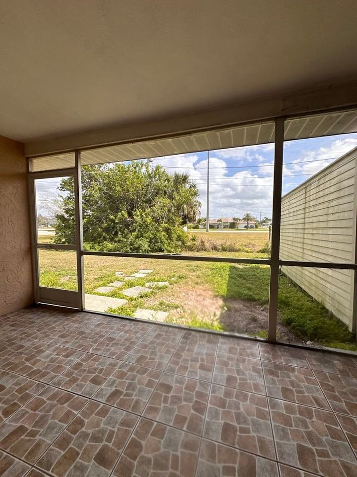 3709 Sw Santa Barbara Pl - Photo 6 of 19