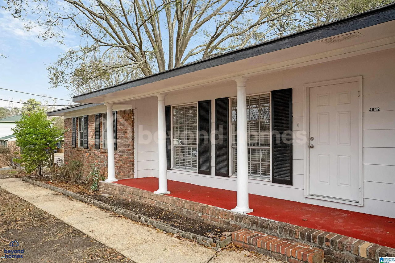 4012 Hazelwood Rd - Photo 3 of 32