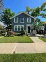 featured image of 609 Lawrence St